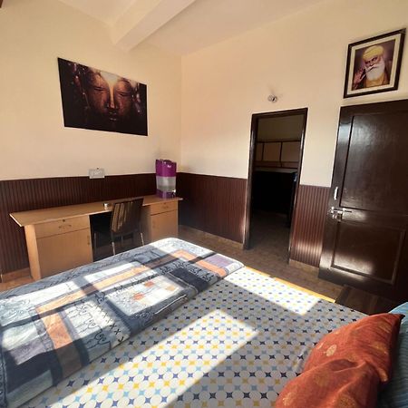 Residence Inn Homestay Shimla Buitenkant foto
