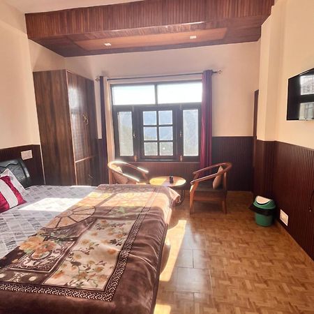Residence Inn Homestay Shimla Buitenkant foto