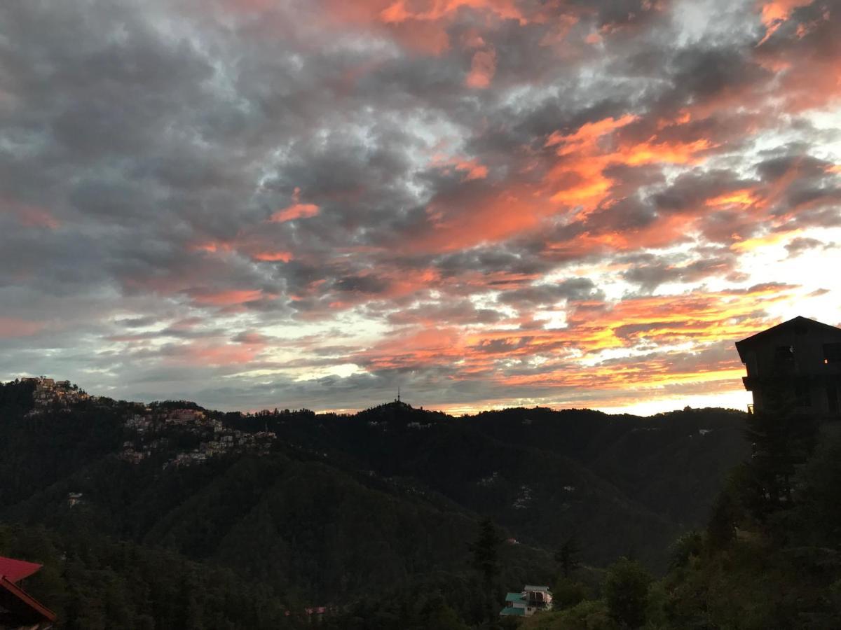 Residence Inn Homestay Shimla Buitenkant foto