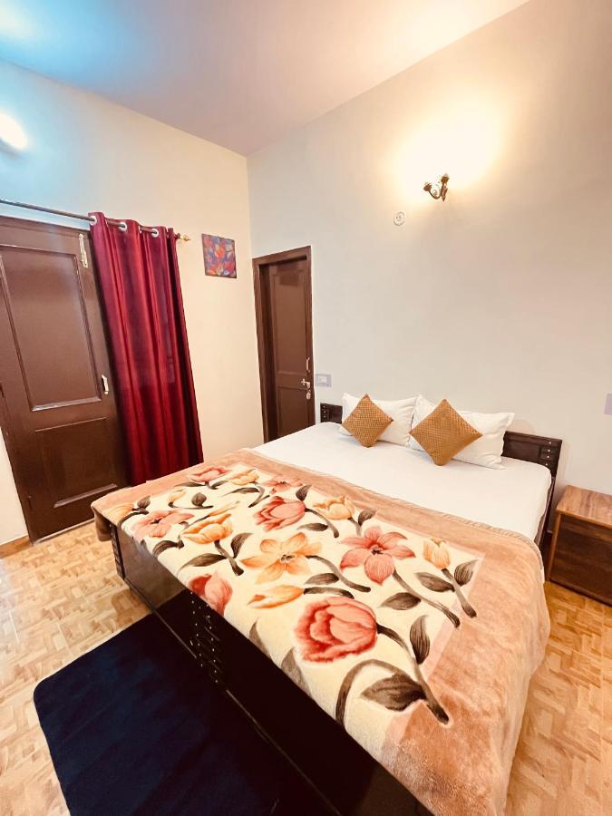 Residence Inn Homestay Shimla Buitenkant foto