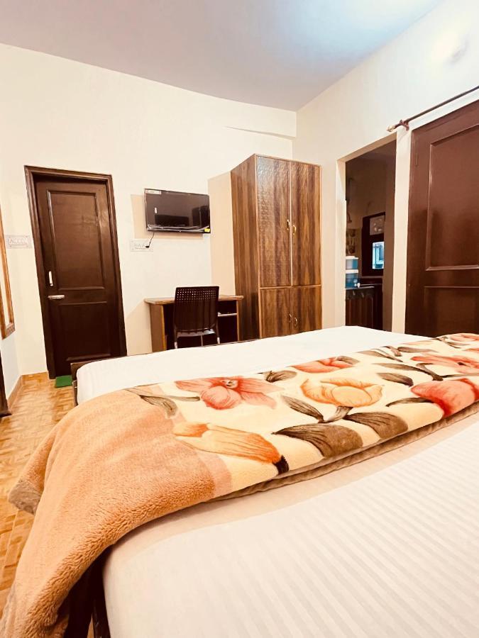 Residence Inn Homestay Shimla Buitenkant foto