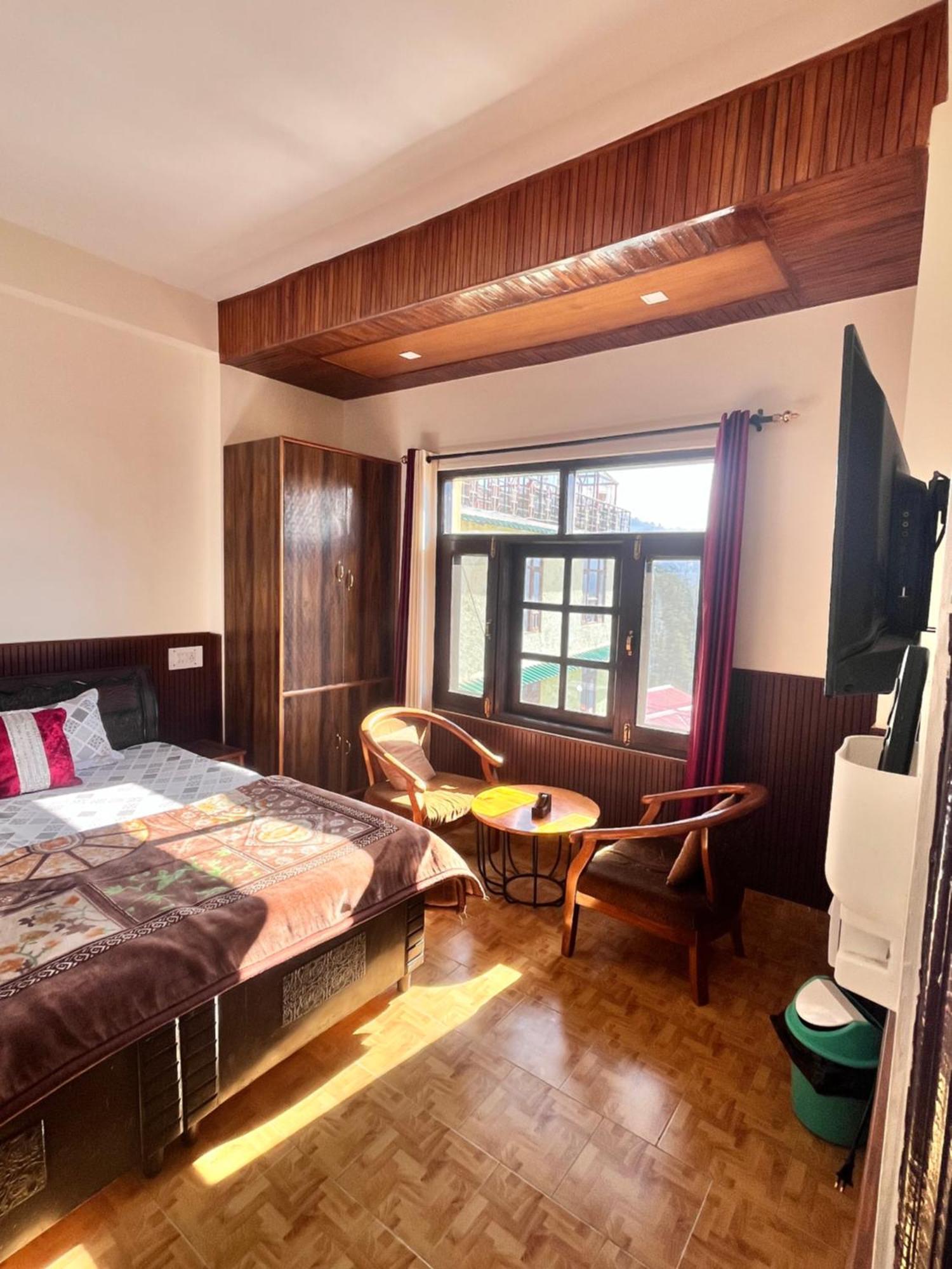 Residence Inn Homestay Shimla Buitenkant foto