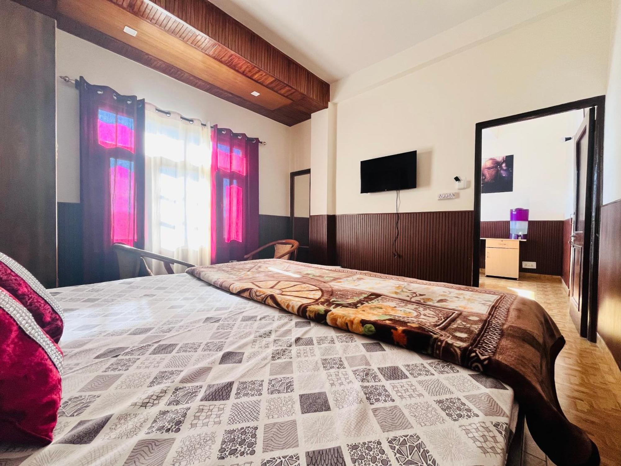 Residence Inn Homestay Shimla Buitenkant foto
